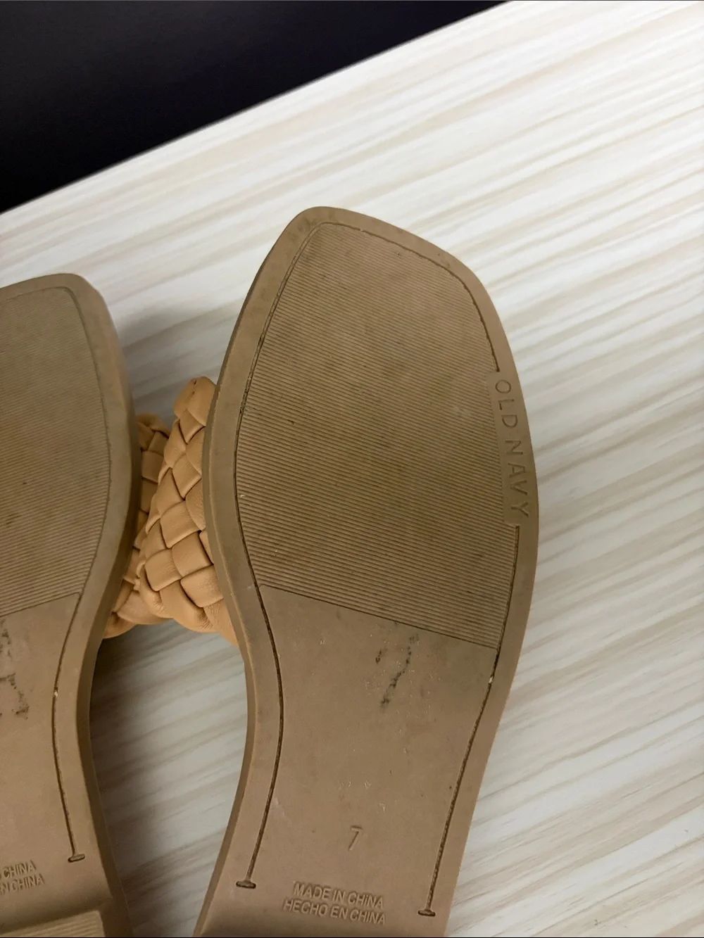 Women’s Braided Old Navy  Slide Sandals in Tan!! EUC 🤎
